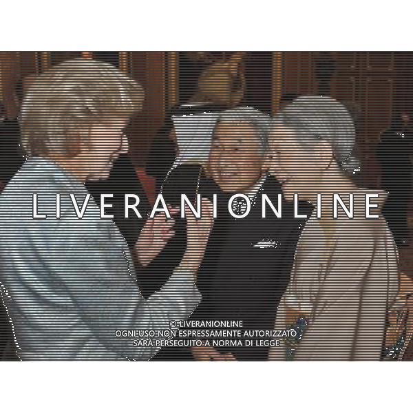 The Princess Alexandra talks to Emperor Akihito and Empress Michiko of Japan, to a reception in the Waterloo Chamber, before her Sovereign Monarchs Jubilee lunch at Windsor Castle. ©photoshot/Agenzia Aldo Liverani Sas - ITALY ONLY - REALI INGLESI: La regina d\'inghilterra incontra Re e regine, sovrani e capi di stato di 26 paesi stranieri al Castello di Windsor per un pranzo di celebrazione del Giubileo di diamante a Londra