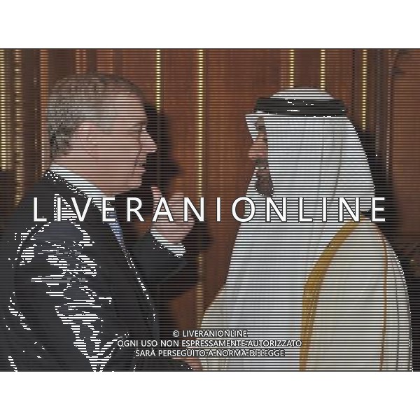 The Duke of York talks to the Crown Prince of Abu Dhabi Mohammed bin Zayed during a reception in the Waterloo Chamber, before her Sovereign Monarchs Jubilee lunch at Windsor Castle. ©photoshot/Agenzia Aldo Liverani Sas - ITALY ONLY - REALI INGLESI: La regina d\'inghilterra incontra Re e regine, sovrani e capi di stato di 26 paesi stranieri al Castello di Windsor per un pranzo di celebrazione del Giubileo di diamante a Londra