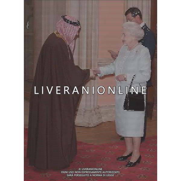 Queen Elizabeth II greets Prince Mohammed bin Nawaf bin Abdulaziz Al Saud of Saudi Arabia at a lunch for Sovereign Monarchs held in honour of Queen Elizabeth II\'s Diamond Jubilee, at Windsor Castle, in Windsor, Berkshire. ©photoshot/Agenzia Aldo Liverani Sas - ITALY ONLY - REALI INGLESI: La regina d\'inghilterra incontra Re e regine, sovrani e capi di stato di 26 paesi stranieri al Castello di Windsor per un pranzo di celebrazione del Giubileo di diamante a Londra