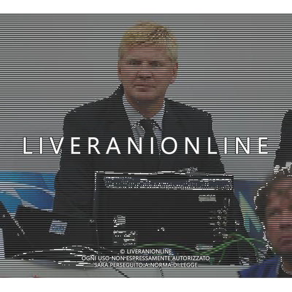 firo FuÃŸball,Fussball, 19.05.2012 UEFA Champions League, Saison 2011/2012 Final Finale FC Bayern MÃ¼nchen - FC Chelsea 3:4 n.V.E. Fernseh Experte Stefan effenberg $worldrightsEs gelten unsere AGB, einsehbar auf www.firosportphoto.de copyright by firo sportphoto: Coesfelder Str.207 48249 DÃ¼lmen www.firosportphoto.de mail@firosportphoto.de (V o l k s b a n k B o c h u m - W i t t e n ) BLZ.: 430 601 29 Kt. Nr.: 341 117 100 Tel:Â  02594 - 9916004 Fax:Â 02594 - 9916005 AG ALDO LIVERANI S A S ONLY ITALY