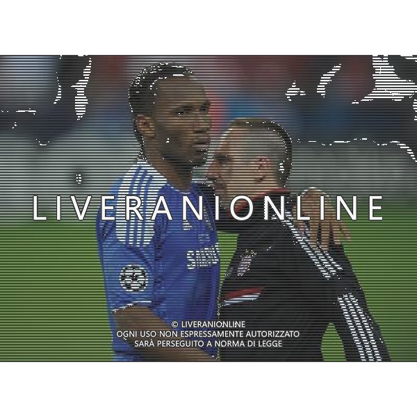 firo FuÃŸball,Fussball, 19.05.2012 UEFA Champions League, Saison 2011/2012 Final Finale FC Bayern MÃ¼nchen - FC Chelsea 3:4 n.V.E. EnttÃ¤uscht EnttÃ¤uschung bei Franck Ribery Didier Drogba trÃ¶stet ihn $worldrightsEs gelten unsere AGB, einsehbar auf www.firosportphoto.de copyright by firo sportphoto: Coesfelder Str.207 48249 DÃ¼lmen www.firosportphoto.de mail@firosportphoto.de (V o l k s b a n k B o c h u m - W i t t e n ) BLZ.: 430 601 29 Kt. Nr.: 341 117 100 Tel:Â  02594 - 9916004 Fax:Â 02594 - 9916005 AG ALDO LIVERANI S A S ONLY ITALY