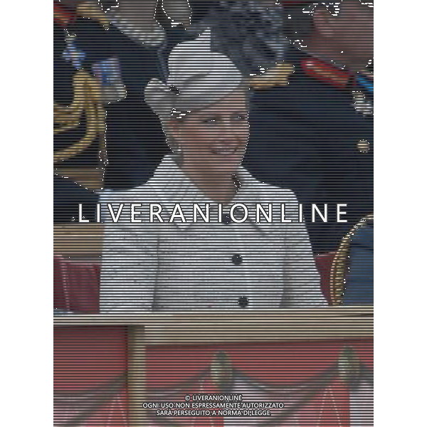 Queen\'s Diamond Jubilee Parade and Muster. Windsor. The Diamond Jubilee Armed Forces Parade and Muster Contingent comprises men and women from all trades within the Service, representing ships, submarines, air squadrons, shore establishments and Royal Marines units from all round the United Kingdom.19.5.12 ©photoshot/Agenzia Aldo Liverani Sas - ITALY ONLY - REALI INGLESI: Giubileo di Diamante della Regina d\'inghilterra, presente alla parata e adunata delle Forze Armate, del contingente composto da uomini e donne di tutti i mestieri all\'interno del Servizio, che rappresenta le navi, sottomarini, aerei, squadroni stabilimenti a terra e le unita\' della marina reale provenienti da tutto il Regno Unito.19.5.12 