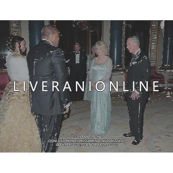 The Prince of Wales and the Duchess of Cornwall greet King Mswati III and wife Inkhosikati LaMbikiza of Swaziland as they arrive for a dinner at Buckingham Palace, London, for foreign sovereigns to commemorate the Diamond Jubilee. ©photoshot/Agenzia Aldo Liverani Sas - ITALY ONLY - REALI INGLESI: Carlo Principe di Galles e la Duchessa di Cornovaglia ospite una cena per i sovrani stranieri per commemorare il giubileo di diamante a Buckingham Palace, a Londra. 