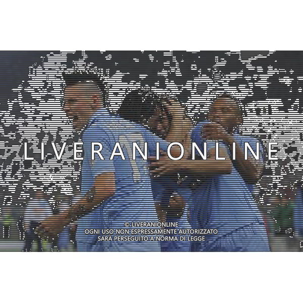 Roma - 20/05/2012 - Stadio Olimpico - Finale TIM CUP 2011/2012 - Juventus vs Napoli - nella foto: L\'esultanza dopo il gol di Edinson Cavani å© Fabrizio Corradetti - Ag. Aldo Liverani sas