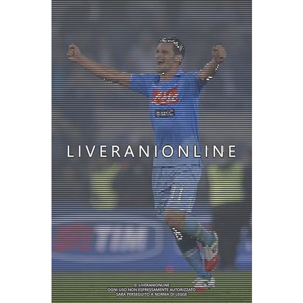 Roma - 20/05/2012 - Stadio Olimpico - Finale TIM CUP 2011/2012 - Juventus vs Napoli - nella foto: Christian Maggio esulta verso i suoi tifosi a fine gara å© Fabrizio Corradetti - Ag. Aldo Liverani sas