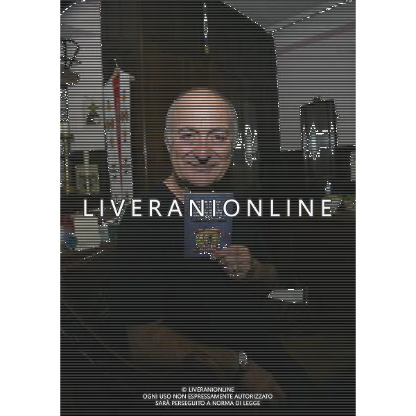 Tony Robinson at Holy Trinity Church Guildford to promote his book Weird Wonders The Egyptians Guildford Surrey England ©photoshot/AGENZIA ALDO LIVERANI SAS - ITALY ONLY - Tony Robinson alla presentazione del suo libro \'Lo strano mondo delle meraviglie Gli egiziani \' in Inghilterra