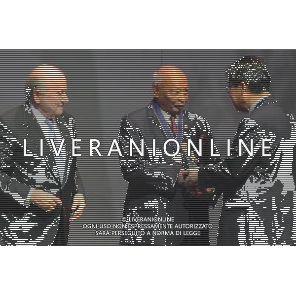 (120525) -- BUDAPEST, May 25, 2012 () -- Sultan Haji Ahmad Shah (C) of Malaysia receives a FIFA Order of Merit award from Asian Football Confederation interim president Zhang Jilong (R) at the opening ceremony of the 62nd FIFA Congressin Budapest, Hungary on May 24, 2012. (/Istvan Doba) ag aldo liverani s a s only italy