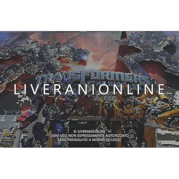 (120525) -- LOS ANGELES, May 25, 2012 () -- New 3D-HD mega-attraction,\'Transformers: The Ride-3D,\'celebrates premiere at Universal Studios Hollywood, in Los Angeles of the United States, May 24, 2012. (/Yang Lei) ©photoshot/AGENZIA ALDO LIVERANI SAS - ITALY ONLY - La nuova mega attrazione in 3D-HD \'Transformers: The Ride-3D,\' festeggia la premiere agli Universal Studios Hollywood, di Los Angeles negli Stati Uniti, 24 maggio 2012.