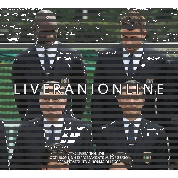 Raduno Nazionale Italiana Firenze - 21.05.2012 Foto Ufficiale della Nazionale Italiana in vista di EURO 2012 Nella Foto:mario balotelli, andrea barzagli, giancarlo abete e prandelli cesare /Ph.Vitez-Ag. Aldo Liverani
