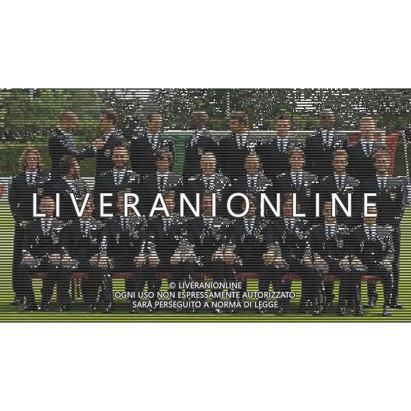 Raduno Nazionale Italiana Firenze - 21.05.2012 Foto Ufficiale della Nazionale Italiana in vista di EURO 2012 Nella Foto:bonucci aggiusta la cravatta a thiago motta /Ph.Vitez-Ag. Aldo Liverani