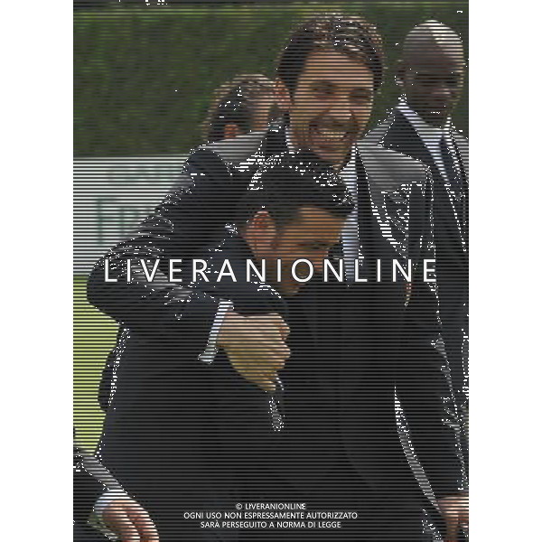 Raduno Nazionale Italiana Firenze - 21.05.2012 Foto Ufficiale della Nazionale Italiana in vista di EURO 2012 Nella Foto:buffon di natale /Ph.Vitez-Ag. Aldo Liverani