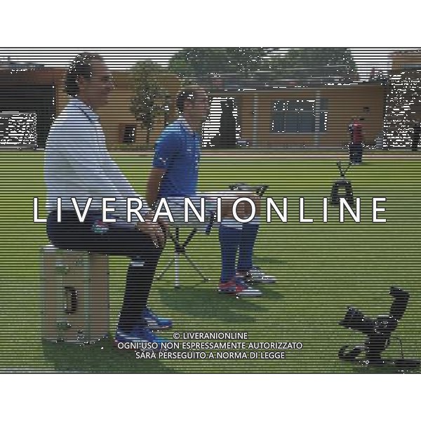 Raduno Nazionale Italiana Firenze - 21.05.2012 Foto Ufficiale della Nazionale Italiana in vista di EURO 2012 Nella Foto:prandelli e chiellini posano per le testine /Ph.Vitez-Ag. Aldo Liverani