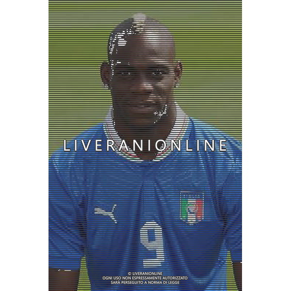 Raduno Nazionale Italiana Firenze - 21.05.2012 Foto Ufficiale della Nazionale Italiana in vista di EURO 2012 Nella Foto:Balotelli Mario /Ph.Vitez-Ag. Aldo Liverani