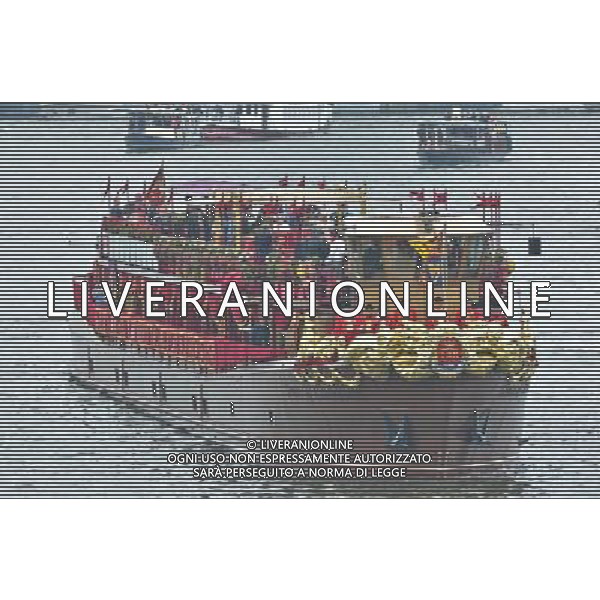  Picture Shows:Queen Elizabeth II and the Duke of Edinburgh onboard The royal barge, the Spirit of Chartwell at the Thames Diamond Jubilee Pageant to celebrate Her Majesty The Queen Elizabeth 2nd\'s 60 years as monarch of the United Kingdom. It is one of the largest flotillas ever assembled on the river. Rowed boats and working boats and pleasure vessels of all shapes and sizes will be beautifully dressed with streamers and Union Flags, their crews and passengers turned out in their finest rigs. The armed forces, fire, police, rescue and other services will be afloat and there will be an exuberance of historic boats, wooden launches, steam vessels and other boats of note. Date 03rd June 2012 *World Rights Only* *Unbylined uses will incur an additional discretionary fee!* /PHOTOSHOT/AG ALDO LIVERANI SAS - ITALY ONLY -