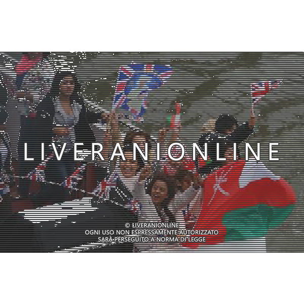 Around 1000 boats travel along the River Thames in central London as part of the Queen\'s Diamond Jubilee celebrations. Photo date: Sunday June 3, 2012. Celebrations were taking place across the country in honour of the Queen\'s 60 years spent on the throne. /PHOTOSHOT/AG ALDO LIVERANI SAS - ITALY ONLY -