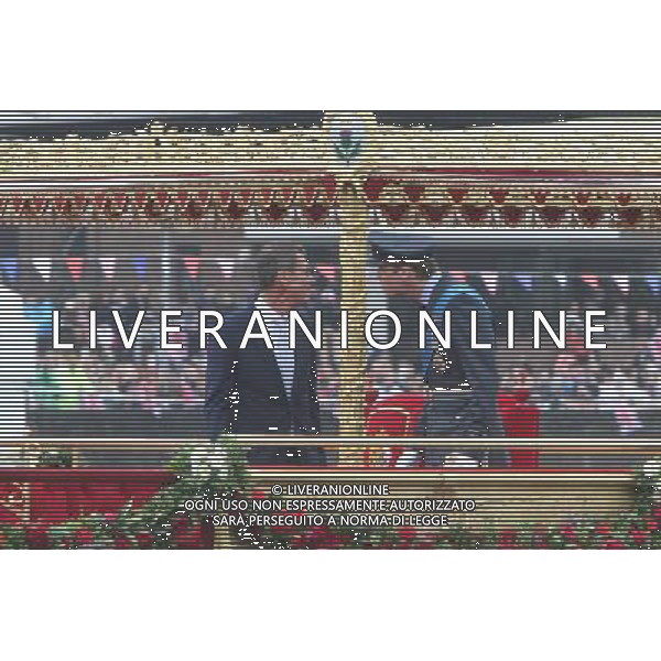 20120603: LONDON, UK - Queen Elizabeth II and The British Royal Family onboard the Royal Barge Spirit of Chartwell during the Diamond Jubilee Thames River Pageant in London, England. PHOTO: CITYFILES londyn anglia krolowa elzbieta diamentowy jubileusz FOT. CITYFILES/NEWSPIX.PL PORTUGAL,BRAZIL,SPAIN,GERMANY,FRANCE,UK OUT !!! --- Newspix.pl /AG ALDO LIVERANI SAS - ITALY ONLY - *** Local Caption *** .