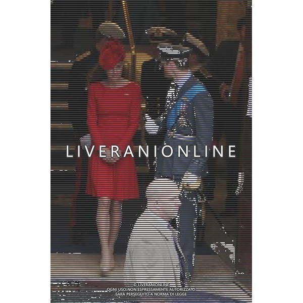 20120603: LONDON, UK - Queen Elizabeth II and The British Royal Family onboard the Royal Barge Spirit of Chartwell during the Diamond Jubilee Thames River Pageant in London, England. PHOTO: CITYFILES londyn anglia krolowa elzbieta diamentowy jubileusz FOT. CITYFILES/NEWSPIX.PL PORTUGAL,BRAZIL,SPAIN,GERMANY,FRANCE,UK OUT !!! --- Newspix.pl /AG ALDO LIVERANI SAS - ITALY ONLY - *** Local Caption *** .