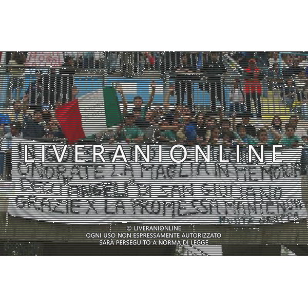 CAMPOBASSO 03/06/2003 ITALIA - IRLANDA NORD AMICHEVOLE nella foto STRISCIONI DEI TIFOSI AGENZIA ALDO LIVERANI 