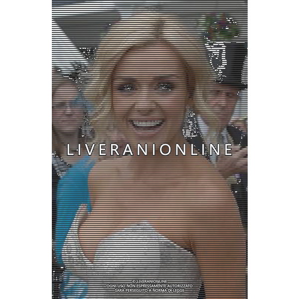 Katherine Jenkins arrives at the Investec Epsom Derby \' sings God Save The Queen as the Queen arrives. 2-6-12 ©photoshot/Agenzia Aldo Liverani Sas - ITALY ONLY - REALI INGLESI: La famiglia reale e la Regina Elisabetta II d\'inghilterra al Derby, festival equestre a Epsom nel Surrey,, il 2 giugno 2012 nel primo giorno ufficiale delle celebrazioni del Giubileo di Diamante