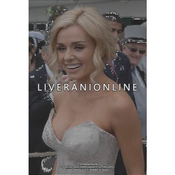 Katherine Jenkins arrives at the Investec Epsom Derby \' sings God Save The Queen as the Queen arrives. 2-6-12 ©photoshot/Agenzia Aldo Liverani Sas - ITALY ONLY - REALI INGLESI: La famiglia reale e la Regina Elisabetta II d\'inghilterra al Derby, festival equestre a Epsom nel Surrey,, il 2 giugno 2012 nel primo giorno ufficiale delle celebrazioni del Giubileo di Diamante