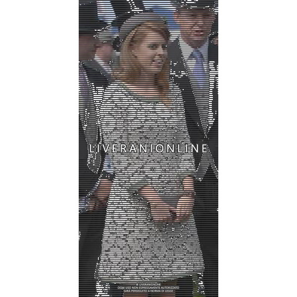 Princess Beatrice \' Princess Eugine at the Investec Epsom Derby. 2-6-12 ©photoshot/Agenzia Aldo Liverani Sas - ITALY ONLY - REALI INGLESI: La famiglia reale e la Regina Elisabetta II d\'inghilterra al Derby, festival equestre a Epsom nel Surrey,, il 2 giugno 2012 nel primo giorno ufficiale delle celebrazioni del Giubileo di Diamante
