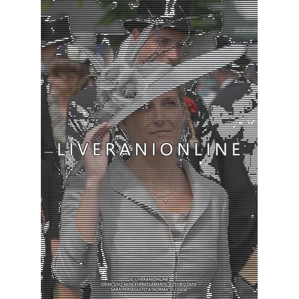 Sophie, Countess of Wessex at the Investec Epsom Derby, 2-6-12 ©photoshot/Agenzia Aldo Liverani Sas - ITALY ONLY - REALI INGLESI: La famiglia reale e la Regina Elisabetta II d\'inghilterra al Derby, festival equestre a Epsom nel Surrey,, il 2 giugno 2012 nel primo giorno ufficiale delle celebrazioni del Giubileo di Diamante