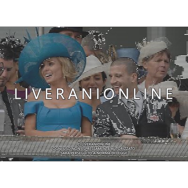 Katherine Jenkins at the Investec Epsom Derby 2-6-12 ©photoshot/Agenzia Aldo Liverani Sas - ITALY ONLY - REALI INGLESI: La famiglia reale e la Regina Elisabetta II d\'inghilterra al Derby, festival equestre a Epsom nel Surrey,, il 2 giugno 2012 nel primo giorno ufficiale delle celebrazioni del Giubileo di Diamante