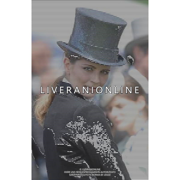 Mischa Barton at the Investec Epsom Derby. 206012 ©photoshot/Agenzia Aldo Liverani Sas - ITALY ONLY - REALI INGLESI: La famiglia reale e la Regina Elisabetta II d\'inghilterra al Derby, festival equestre a Epsom nel Surrey,, il 2 giugno 2012 nel primo giorno ufficiale delle celebrazioni del Giubileo di Diamante