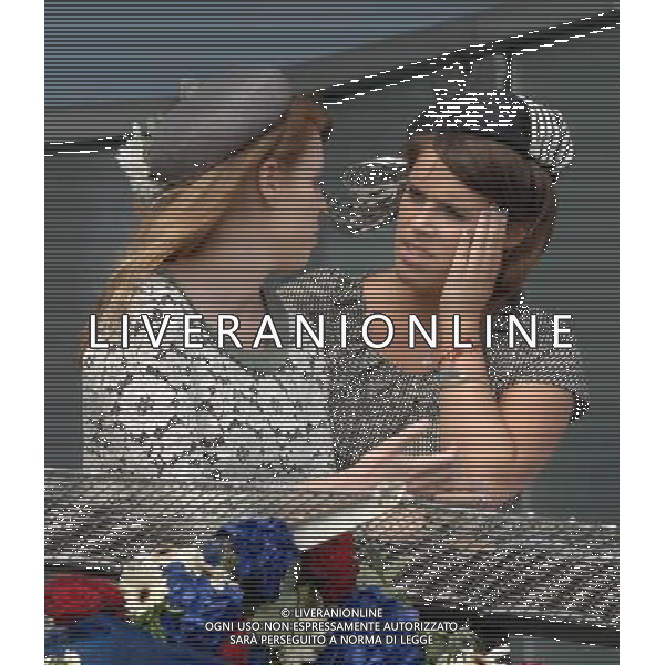 Princess Beatrice \' Princess Eugine at the Investec Epsom Derby. 2-6-12 ©photoshot/Agenzia Aldo Liverani Sas - ITALY ONLY - REALI INGLESI: La famiglia reale e la Regina Elisabetta II d\'inghilterra al Derby, festival equestre a Epsom nel Surrey,, il 2 giugno 2012 nel primo giorno ufficiale delle celebrazioni del Giubileo di Diamante