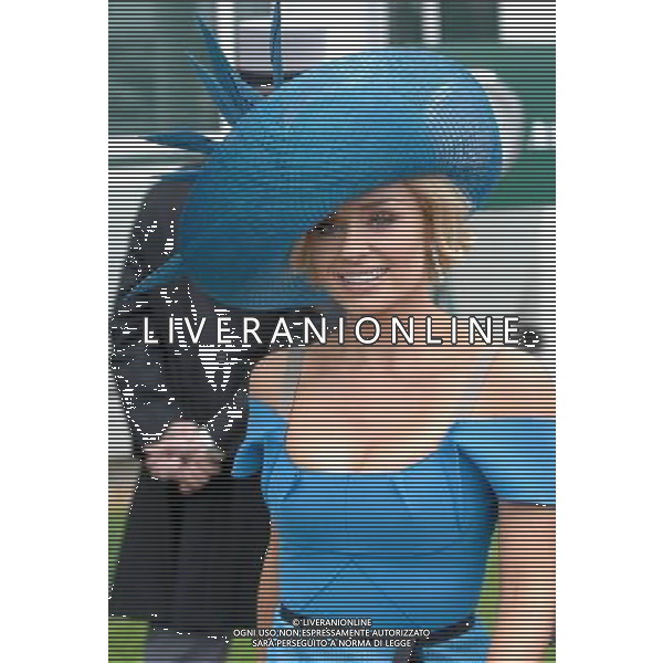 Katherine Jenkins at the Investec Epsom Derby 2-6-12 ©photoshot/Agenzia Aldo Liverani Sas - ITALY ONLY - REALI INGLESI: La famiglia reale e la Regina Elisabetta II d\'inghilterra al Derby, festival equestre a Epsom nel Surrey,, il 2 giugno 2012 nel primo giorno ufficiale delle celebrazioni del Giubileo di Diamante