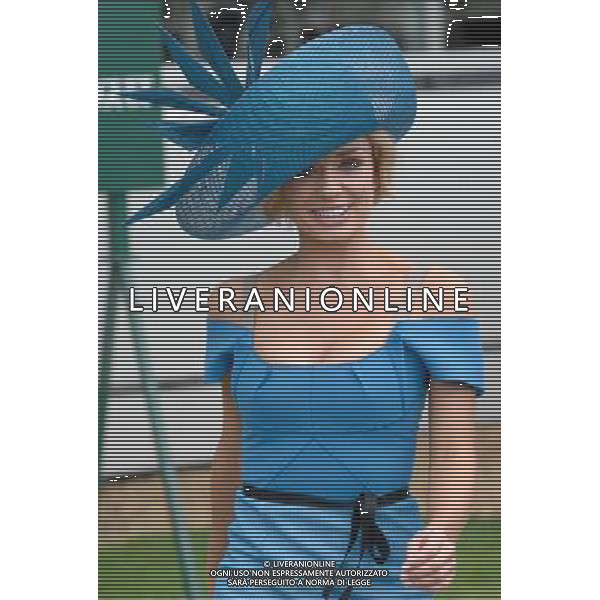 Katherine Jenkins at the Investec Epsom Derby 2-6-12 ©photoshot/Agenzia Aldo Liverani Sas - ITALY ONLY - REALI INGLESI: La famiglia reale e la Regina Elisabetta II d\'inghilterra al Derby, festival equestre a Epsom nel Surrey,, il 2 giugno 2012 nel primo giorno ufficiale delle celebrazioni del Giubileo di Diamante