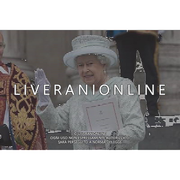  Date: 05/06/12 Pictured: HM Queen Elizabeth II Caption: The Queen takes part in thanksgiving service at St Paul\'s Cathedral on the final day of her Diamond Jubilee celebrations to mark the final day of the Diamond Jubilee weekend, the Queen will later head to Mansion House before a formal procession in a carriage ©photoshot/Agenzia Aldo Liverani Sas - ITALY ONLY - REALI INGLESI: Ambasciatori e Capi di Stato del Commonwealth ospiti della Regina Elisabetta II e della famiglia reale, alla funzione di ringraziamento nella Cattedrale di St Paul\'s a Londra, Inghilterra il 5 giugno 2012 durante le celebrazioni del Giubileo di diamante