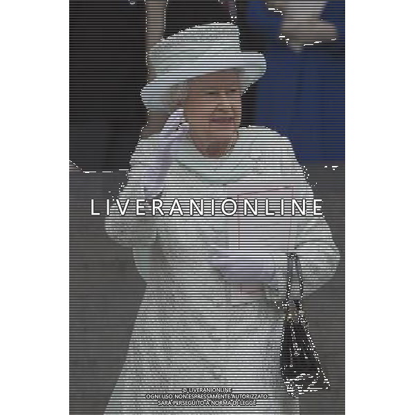  Date: 05/06/12 Pictured: HM Queen Elizabeth II Caption: The Queen takes part in thanksgiving service at St Paul\'s Cathedral on the final day of her Diamond Jubilee celebrations to mark the final day of the Diamond Jubilee weekend, the Queen will later head to Mansion House before a formal procession in a carriage ©photoshot/Agenzia Aldo Liverani Sas - ITALY ONLY - REALI INGLESI: Ambasciatori e Capi di Stato del Commonwealth ospiti della Regina Elisabetta II e della famiglia reale, alla funzione di ringraziamento nella Cattedrale di St Paul\'s a Londra, Inghilterra il 5 giugno 2012 durante le celebrazioni del Giubileo di diamante