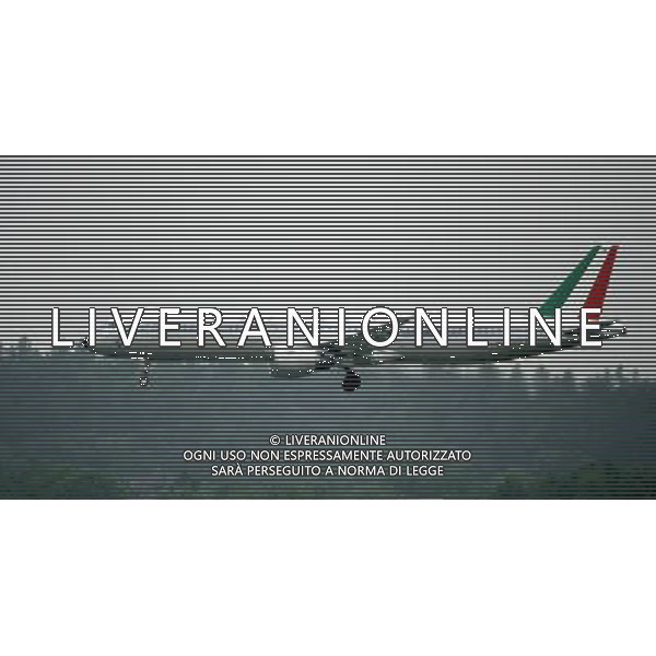 KRAKOW LOTNISKO KRAKOW BALICE 05.06.2012 EURO 2012 PILKA NOZNA REPREZENTACJA WLOCHY PRZYLOT DO POLSKI NZ SAMOLOT WLOCHY REPREZENTACJA ALITALIA FOT MICHAL NOWAK / NEWSPIX.PL CRACOW 05.06.2012 FOOTBALL CRACOW BALICE POLISH AIRPORT ARRIVING OF THE NATIONAL TEAM OF ITALY FOR TRAINING CAMPS IN POLAND DURING THE EURO 2012 AN AEROPLANE OF ITALY TEAM ALITALIA MICHAL NOWAK / NEWSPIX.PL --- Newspix.pl AG ALDO LIVERANI S A S ONLY ITALY *** Local Caption *** www.newspix.pl mail us: info@newspix.pl call us: 0048 022 23 22 222 --- Polish Picture Agency by Ringier Axel Springer Poland