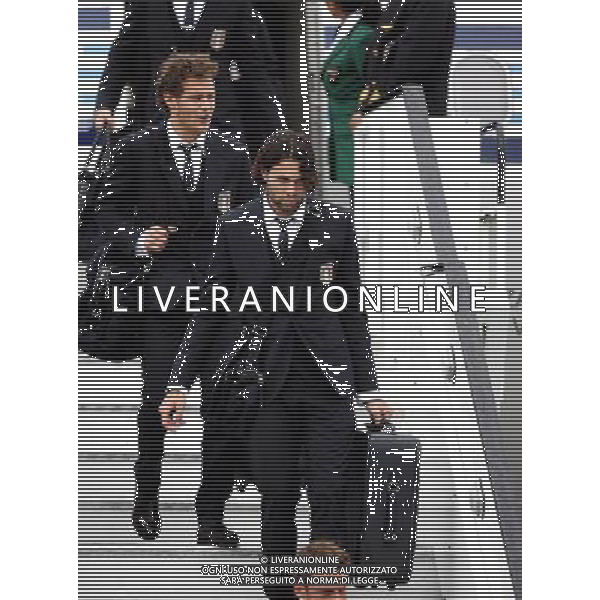 KRAKOW LOTNISKO KRAKOW BALICE 05.06.2012 EURO 2012 PILKA NOZNA REPREZENTACJA WLOCHY PRZYLOT DO POLSKI NZ SALVATORE SIRIGU ALESSANDRO DIAMANTI FOT MICHAL NOWAK / NEWSPIX.PL CRACOW 05.06.2012 FOOTBALL CRACOW BALICE POLISH AIRPORT ARRIVING OF THE NATIONAL TEAM OF ITALY FOR TRAINING CAMPS IN POLAND DURING THE EURO 2012 MICHAL NOWAK / NEWSPIX.PL --- Newspix.pl AG ALDO LIVERANI S AS ONLY ITALY *** Local Caption *** www.newspix.pl mail us: info@newspix.pl call us: 0048 022 23 22 222 --- Polish Picture Agency by Ringier Axel Springer Poland