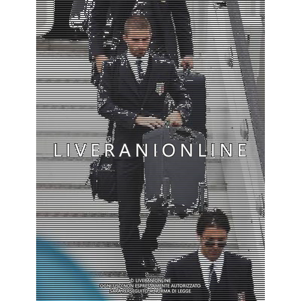 KRAKOW LOTNISKO KRAKOW BALICE 05.06.2012 EURO 2012 PILKA NOZNA REPREZENTACJA WLOCHY PRZYLOT DO POLSKI NZ LEONARDO BONUCCI FOT MICHAL NOWAK / NEWSPIX.PL CRACOW 05.06.2012 FOOTBALL CRACOW BALICE POLISH AIRPORT ARRIVING OF THE NATIONAL TEAM OF ITALY FOR TRAINING CAMPS IN POLAND DURING THE EURO 2012 MICHAL NOWAK / NEWSPIX.PL --- Newspix.pl AG ALDO LIVERANI S AS ONLY ITALY *** Local Caption *** www.newspix.pl mail us: info@newspix.pl call us: 0048 022 23 22 222 --- Polish Picture Agency by Ringier Axel Springer Poland