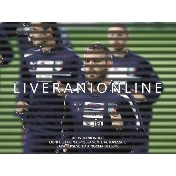 KRAKOW STADION MIEJSKI CRACOVIA 05.06.2012 EURO 2012 PILKA NOZNA REPREZENTACJA WLOCHY TRENING NZ DANIELE DE ROSSI FOT MICHAL NOWAK / NEWSPIX.PL CRACOW 05.06.2012 FOOTBALL EURO 2012 OFFICIAL TRAINING SESSION OF ITALY NATIONAL TEAM MICHAL NOWAK / NEWSPIX.PL --- Newspix.pl AG ALDO LIVERANI S A S ONLY ITALY *** Local Caption *** www.newspix.pl mail us: info@newspix.pl call us: 0048 022 23 22 222 --- Polish Picture Agency by Ringier Axel Springer Poland