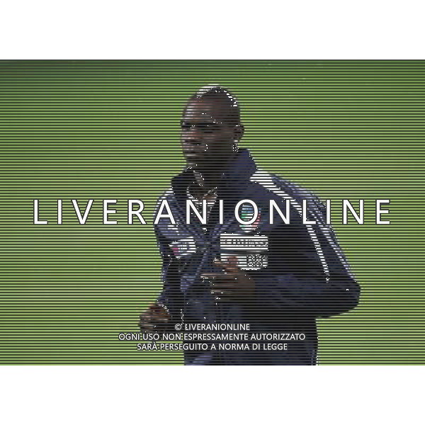 KRAKOW STADION MIEJSKI CRACOVIA 05.06.2012 EURO 2012 PILKA NOZNA REPREZENTACJA WLOCHY TRENING NZ MARIO BALOTELLI FOT MICHAL NOWAK / NEWSPIX.PL CRACOW 05.06.2012 FOOTBALL EURO 2012 OFFICIAL TRAINING SESSION OF ITALY NATIONAL TEAM MICHAL NOWAK / NEWSPIX.PL --- Newspix.pl AG ALDO LIVERANI S A S ONLY ITALY *** Local Caption *** www.newspix.pl mail us: info@newspix.pl call us: 0048 022 23 22 222 --- Polish Picture Agency by Ringier Axel Springer Poland