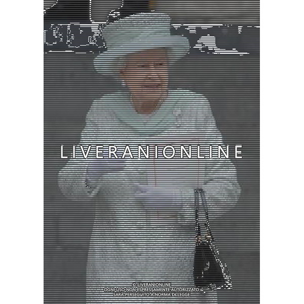 The Queen attends the Diamond Jubilee thanksgiving service at St Paul\'s Cathedral. 5-6-12 ©photoshot/AGENZIA ALDO LIVERANI SAS - ITALY ONLY - REALI INGLESI: La Regina Elisabetta II d\'inghilterra e la famiglia reale durante le celebrazioni del Giubileo di diamante