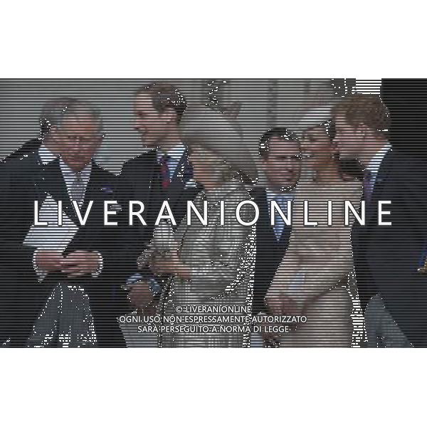 Royals attend the Queen\'s Diamond Jubilee thanksgiving service at St Paul\'s Cathedral. Here, Prince Charles, Prince William, The Duchess of Cornwall, Peter Phillips, The Duchess of Cambridge \' Prince Harry.5-6-12 ©photoshot/AGENZIA ALDO LIVERANI SAS - ITALY ONLY - REALI INGLESI: La Regina Elisabetta II d\'inghilterra e la famiglia reale durante le celebrazioni del Giubileo di diamante