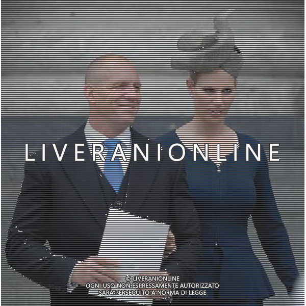 Mike Tindall and Zara attend the Queen\'s Diamond Jubilee thanksgiving service at St Paul\'s Cathedral. 5-6-12 ©photoshot/AGENZIA ALDO LIVERANI SAS - ITALY ONLY - REALI INGLESI: La Regina Elisabetta II d\'inghilterra e la famiglia reale durante le celebrazioni del Giubileo di diamante