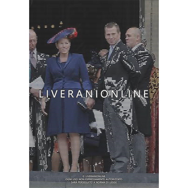Peter Phillips and wife Autumm at the Diamond Jubilee Thanksgiving Service at St Paul\'s Cathedral in London, England 5th June 2012 ©photoshot/AGENZIA ALDO LIVERANI SAS - ITALY ONLY - REALI INGLESI: La Regina Elisabetta II d\'inghilterra e la famiglia reale durante le celebrazioni del Giubileo di diamante