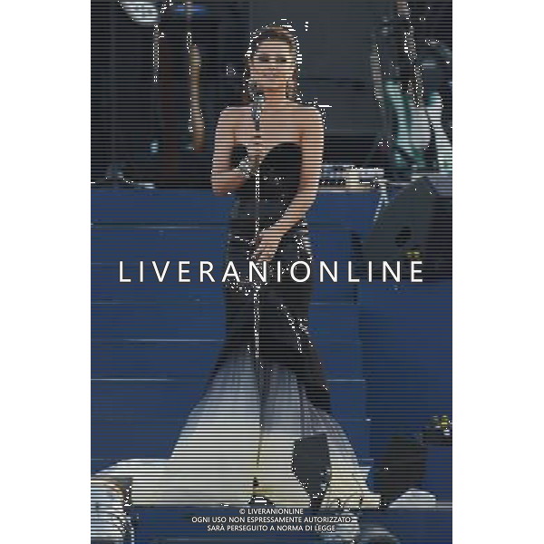  Queens Jubilee Celebrations General Views of cheryl cole ©photoshot/AGENZIA ALDO LIVERANI SAS - ITALY ONLY - REALI INGLESI: La Regina Elisabetta II d\'inghilterra e la famiglia reale durante le celebrazioni del Giubileo di diamante
