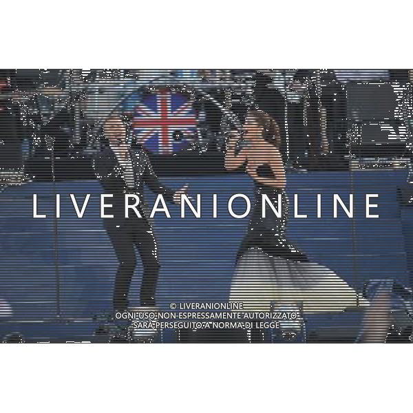  Queens Jubilee Celebrations General Views of cheryl cole Queens Jubilee Celebrations General Views of cheryl cole and gary barlow ©photoshot/AGENZIA ALDO LIVERANI SAS - ITALY ONLY - REALI INGLESI: La Regina Elisabetta II d\'inghilterra e la famiglia reale durante le celebrazioni del Giubileo di diamante