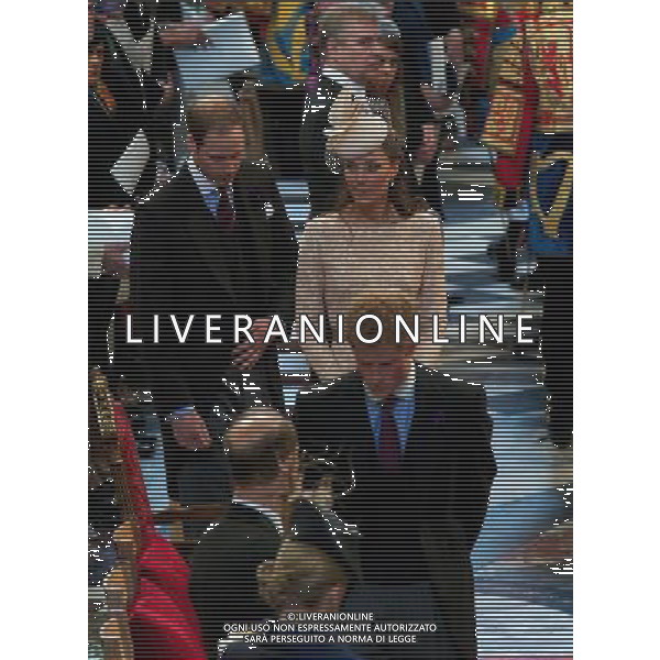 Britain\'s Prince William (L) and Catherine, Duchess of Cambridge (R) attend a national service of thanksgiving to celebrate the QueenÕs Diamond Jubilee at St Paul\'s Cathedral in London on June 5, 2012. Britain\'s Queen Elizabeth II wraps up four days of diamond jubilee celebrations and festivities will conclude with a ceremonial carriage procession in London, a formal contrast to the spectacular pop tribute staged outside Buckingham Palace the day before. ©photoshot/AGENZIA ALDO LIVERANI SAS - ITALY ONLY - REALI INGLESI: La Regina Elisabetta II d\'inghilterra e la famiglia reale durante le celebrazioni del Giubileo di diamante