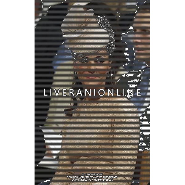 Britain\'s Catherine, Duchess of Cambridge smiles during a thanksgiving service to mark the Diamond Jubilee at St Paul\'s Cathedral in central London June 5, 2012. Four days of nationwide celebrations during which millions of people have turned out to mark the Queen\'s Diamond Jubilee conclude on Tuesday with a church service and carriage procession through central London. ) ©photoshot/AGENZIA ALDO LIVERANI SAS - ITALY ONLY - REALI INGLESI: La Regina Elisabetta II d\'inghilterra e la famiglia reale durante le celebrazioni del Giubileo di diamante