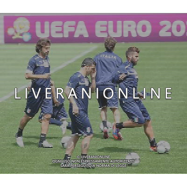 KRAKOW 07.06.2012 TRENING REPREZENTACJI WLOCH N/Z. ANDREA PIRLO (L), FOTO: TOMASZ MARKOWSKI / NEWSPIX --- Newspix.pl Italian team training /AG ALDO LIVERANI SAS - ITALY ONLY - *** Local Caption *** .