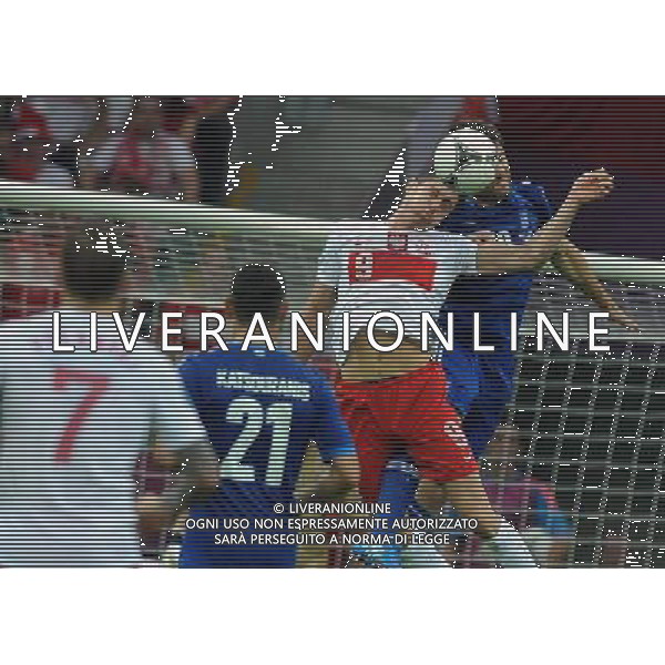 Campionati Europei UEFA 2012 Polonia/Ucraina Gruppo A Varsavia (Polonia) - 08.06.2012 Polonia-Grecia Nella Foto:lewandowski papastathopoulos /Ph.Vitez-Ag. Aldo Liverani