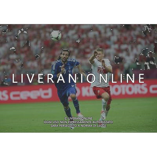 09.04.2012, Poznan, MISTRZOSTWA EUROPY W PILCE NOZNEJ UEFA EURO 2012 POLSKA VS GRECJA POLAND VS GREECE , N Z LUKASZ PISZCZEK (POL) , GIORGOS SAMARAS (GRE) FOT. ADAM JASTRZEBOWSKI / NEWSPIX.PL --- Newspix.pl /AGENZIA ALDO LIVERANI SAS - ITALY ONLY - EDITORIAL USE ONLY Polonia - Grecia Campionati Europei UEFA 2012 Polonia/Ucraina Gruppo A Varsavia (Polonia) 08/06/2012 *** Local Caption *** www.newspix.pl mail us: info@newspix.pl call us: 0048 022 23 22 222 --- Polish Picture Agency by Ringier Axel Springer Poland