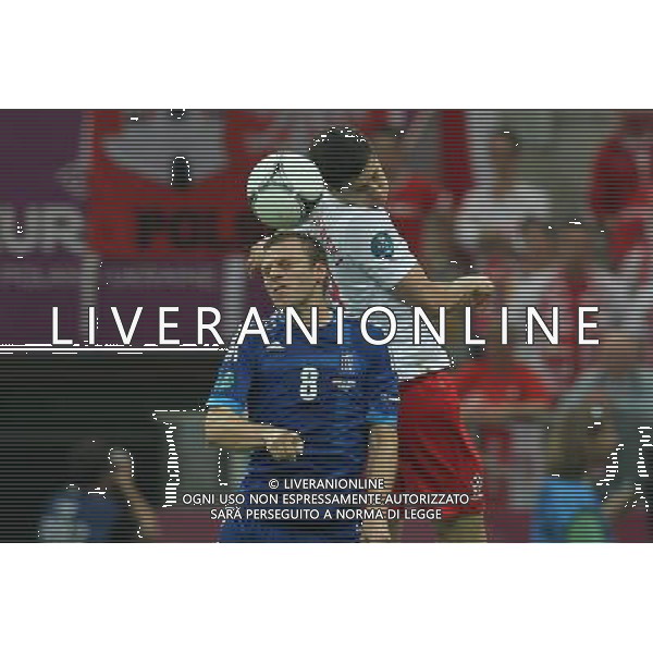 08.06.2012 WARSZAWA - STADION NARODOWY ( WARSAW POLAND NATIONAL STADIUM) PILKA NOZNA (FOOTBALL ) MISTRZOSTWA EUROPY W PILCE NOZNEJ UEFA EURO 2012 ( EUROPEAN CHAMPIONSHIPS UEFA EURO 2012 ) GRUPA A ( POOL A ) MECZ POLSKA - GRECJA ( GAME POLAND - GREECE ) NZ AVRAAM PAPADOPOULOS (L) ROBERT LEWANDOWSKI (P) FOTO MATEUSZ TRZUSKOWSKI/CYFRASPORT/NEWSPIX.PL --- Newspix.pl /AGENZIA ALDO LIVERANI SAS - ITALY ONLY - EDITORIAL USE ONLY Polonia - Grecia Campionati Europei UEFA 2012 Polonia/Ucraina Gruppo A Varsavia (Polonia) 08/06/2012 *** Local Caption *** www.newspix.pl mail us: info@newspix.pl call us: 0048 022 23 22 222 --- Polish Picture Agency by Ringier Axel Springer Poland